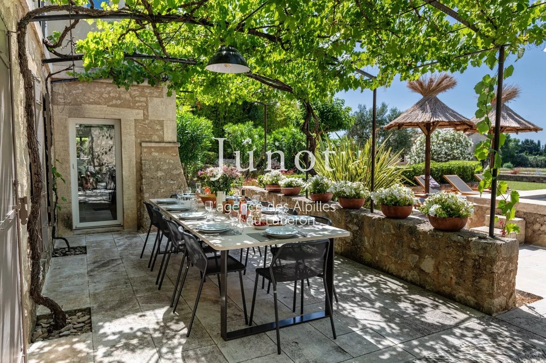 Casa de Campo en Maussane-les-Alpilles, Provenza-Alpes-Costa Azul, Francia 2 - 18626949