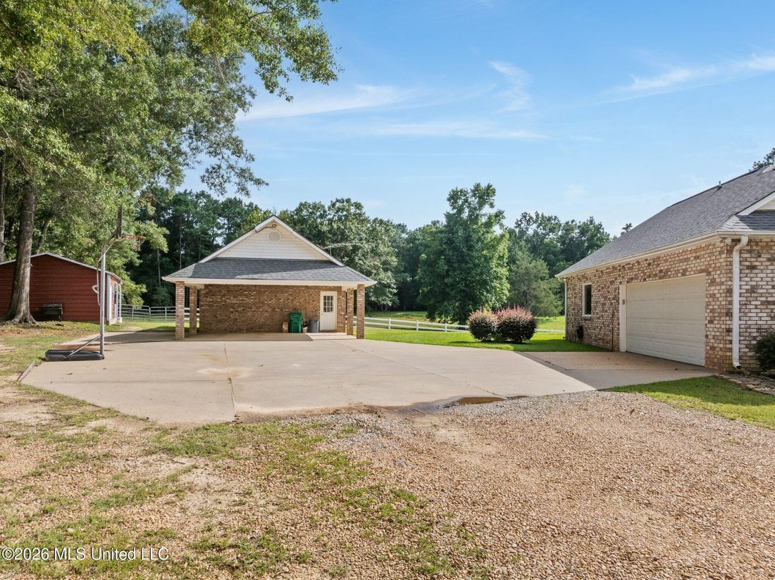 House in Summit, Mississippi, United States 4 - 18628656