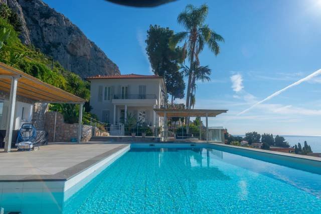 Villa in Menton, Provence-Alpes-Côte d'Azur, France 2 - 18312629