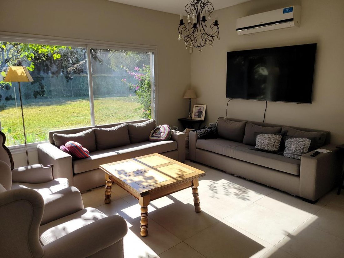 House in Bella Vista, Buenos Aires Province, Argentina 5 - 18627067