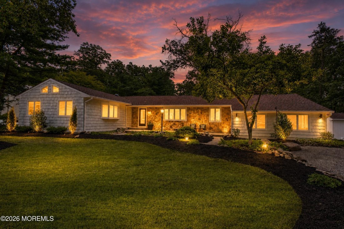 House in Tinton Falls, New Jersey, United States 1 - 18436474