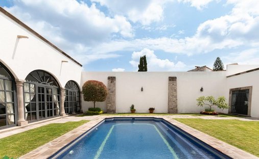 House in Santiago de Querétaro, Querétaro, Mexico 1
