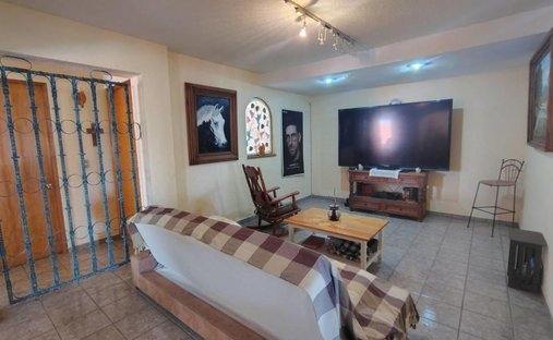 House in Juriquilla, Querétaro, Mexico 1