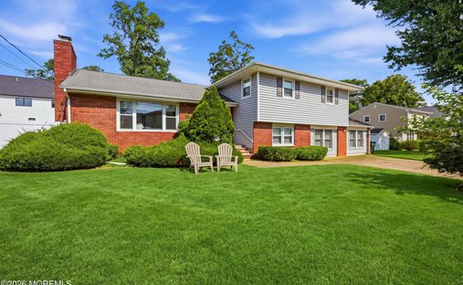 House in Oakhurst, New Jersey, United States 1