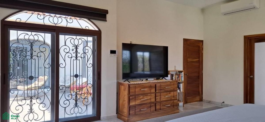 Townhouse in Fraccionamiento Residencial Campestre Buenos Aires, Colima, Mexico 2 - 18098348