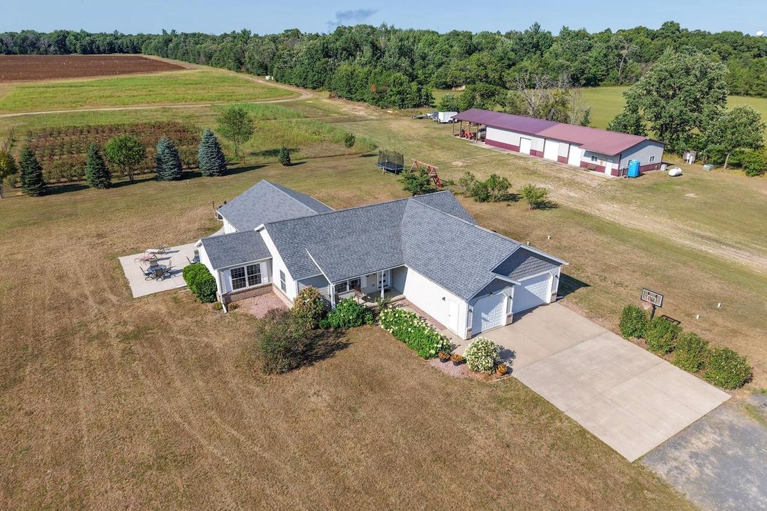 House in Nekoosa, Wisconsin, United States 1 - 18629045