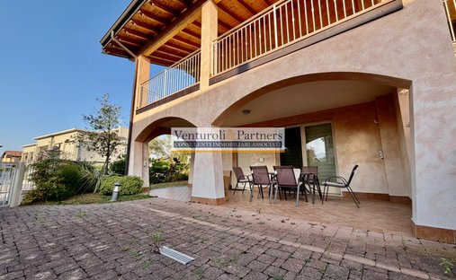 Haus in Manerba del Garda, Lombardei, Italien 1