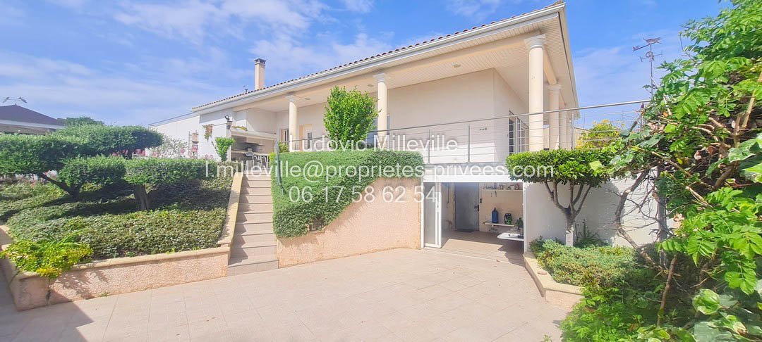 Villa in Magalas, Occitania, France 1 - 18627440