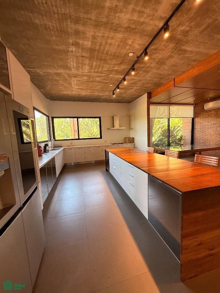 Townhouse in Mariano Roque Alonso, Central Department, Paraguay 1 - 18494536