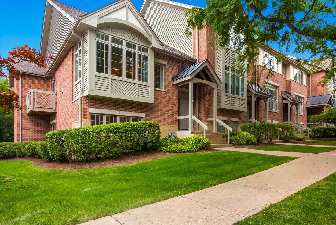 Townhouse in Roselle, Illinois, United States 1 - 18628583
