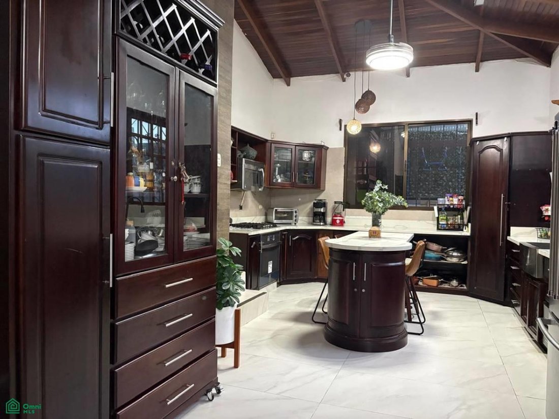 House in Quepos, Puntarenas Province, Costa Rica 1 - 18594375