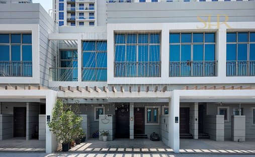 Villa in Jebel Ali Village, Dubai, United Arab Emirates 1