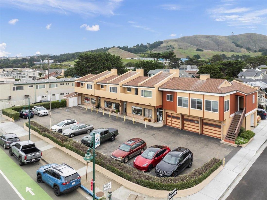 Pacifica, California, United States 1 - 18629494