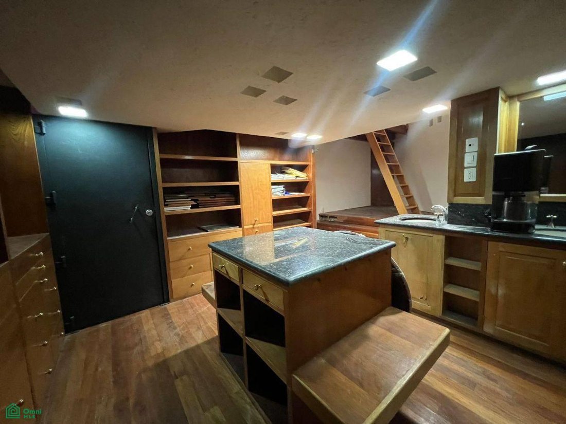 House in Mexico City, Mexico 4 - 18396252