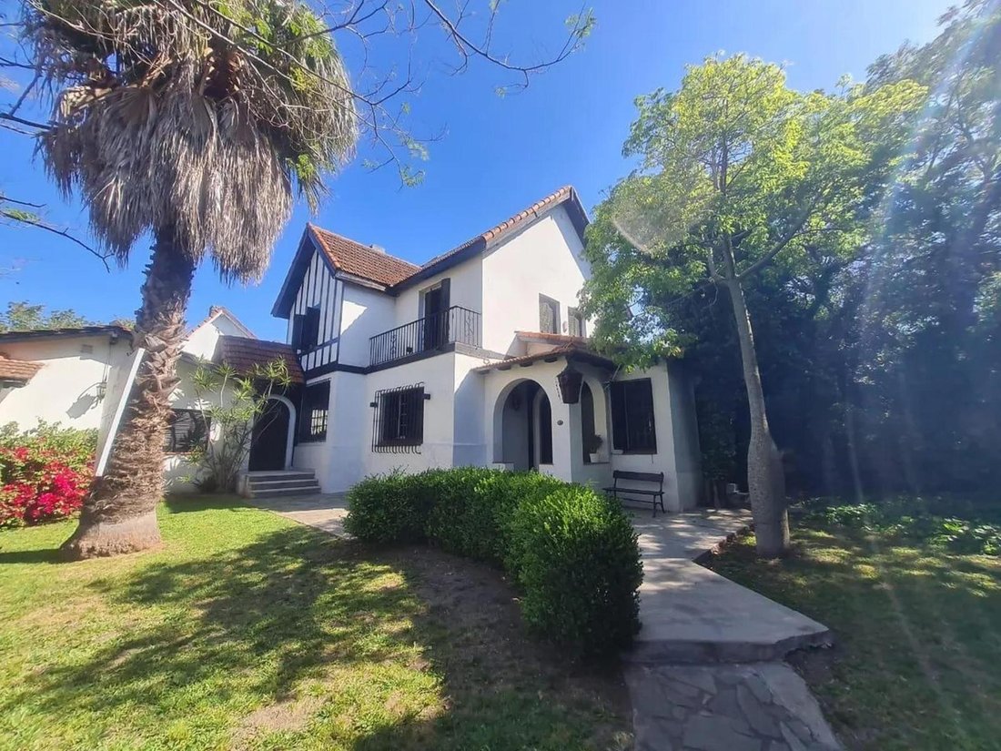 House in City Bell, Buenos Aires Province, Argentina 1 - 18627201