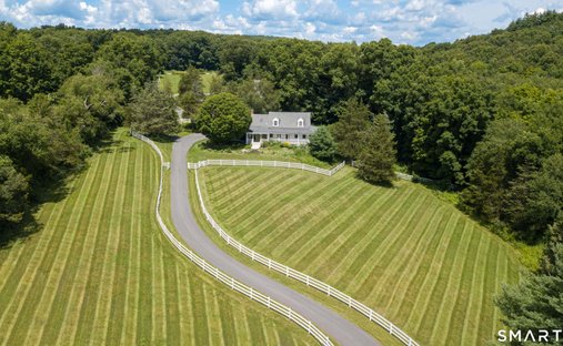 House in Woodbury, Connecticut, United States 1