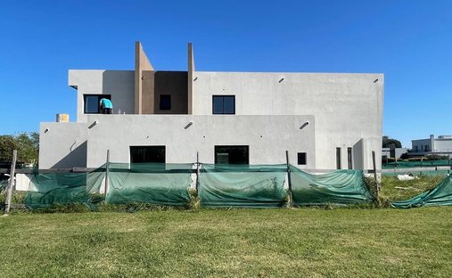 House in Hudson, Buenos Aires, Buenos Aires Province, Argentina 1