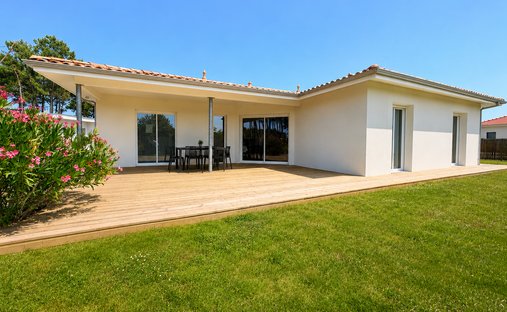 House in Nord Est, Andernos-les-Bains, France 1