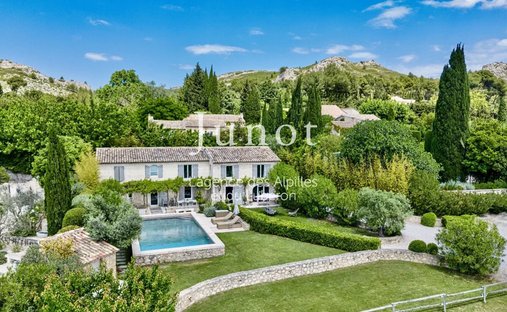 Country House in Maussane-les-Alpilles, Provence-Alpes-Côte d'Azur, France 1