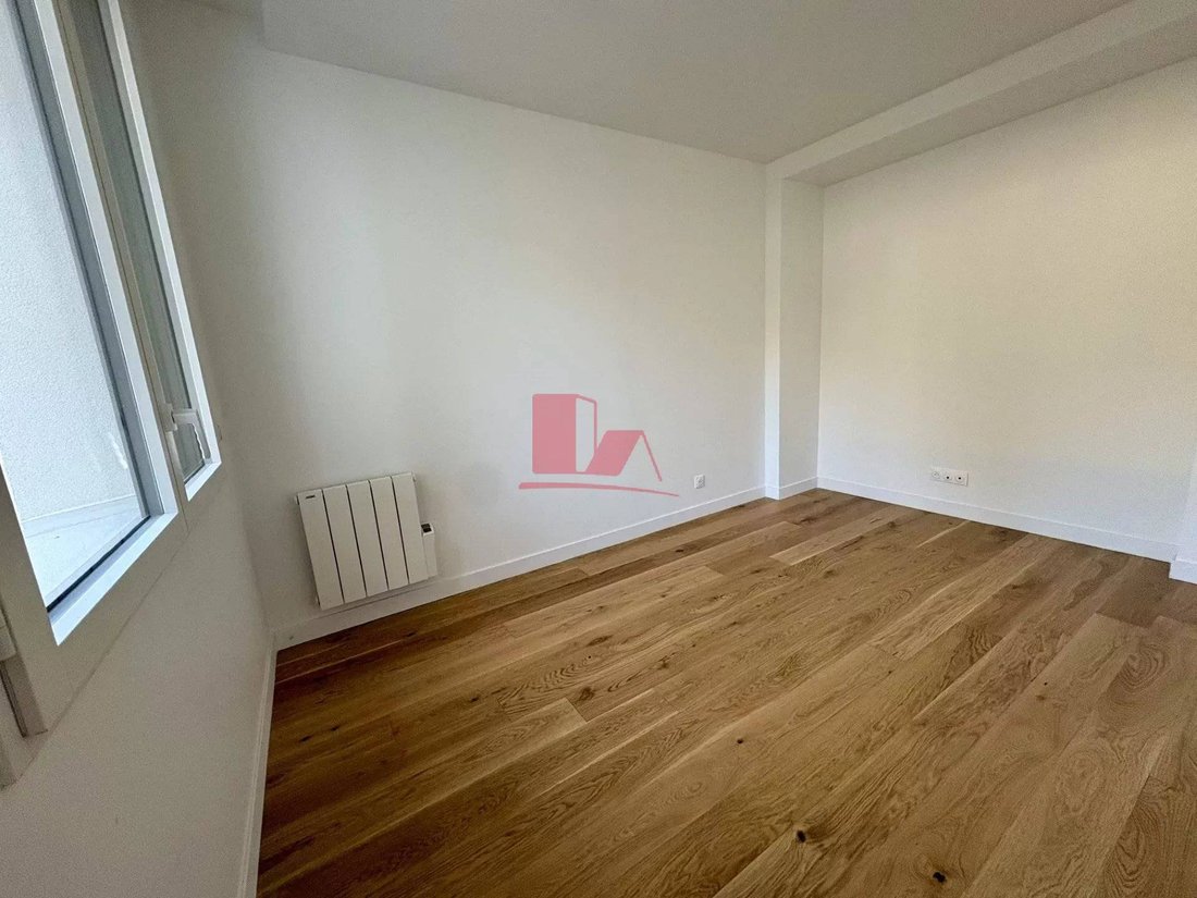 Apartment in Espaces Jeunes, Issy-les-Moulineaux, France 5 - 16329043