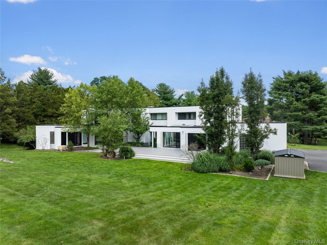 House in Laurel Hollow, New York, United States 2 - 18627672