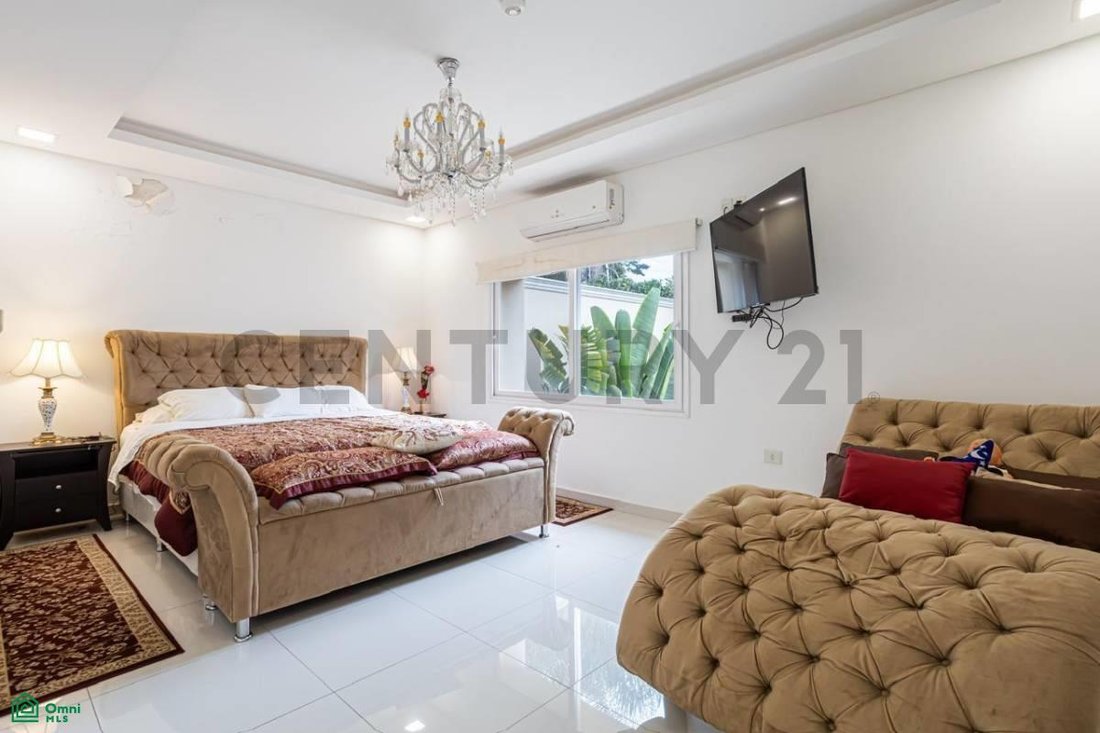 Townhouse in Lambaré, Central Department, Paraguay 3 - 18088723