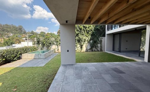 Townhouse in Valle de Bravo, State of Mexico, Mexico 1