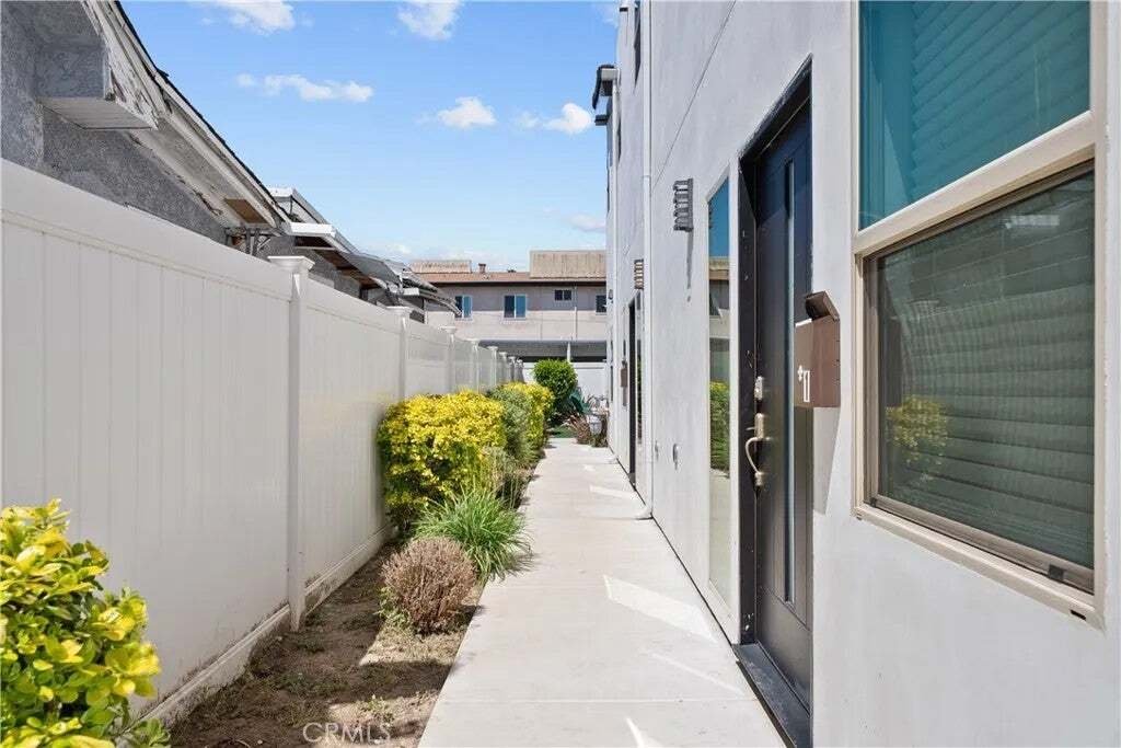 Condo in Inglewood, California, United States 4 - 17668207