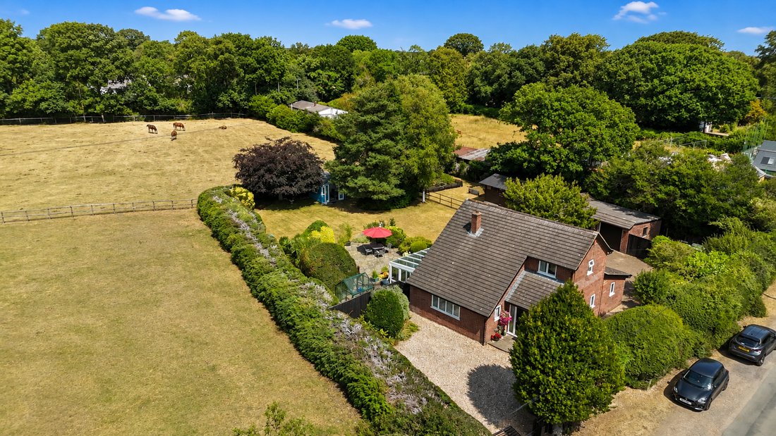 House in Frogham, England 1 - 18626486