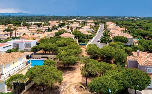 Land in Almancil, Algarve, Portugal 1