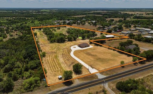 Farm Ranch in Weatherford, Texas, United States 1