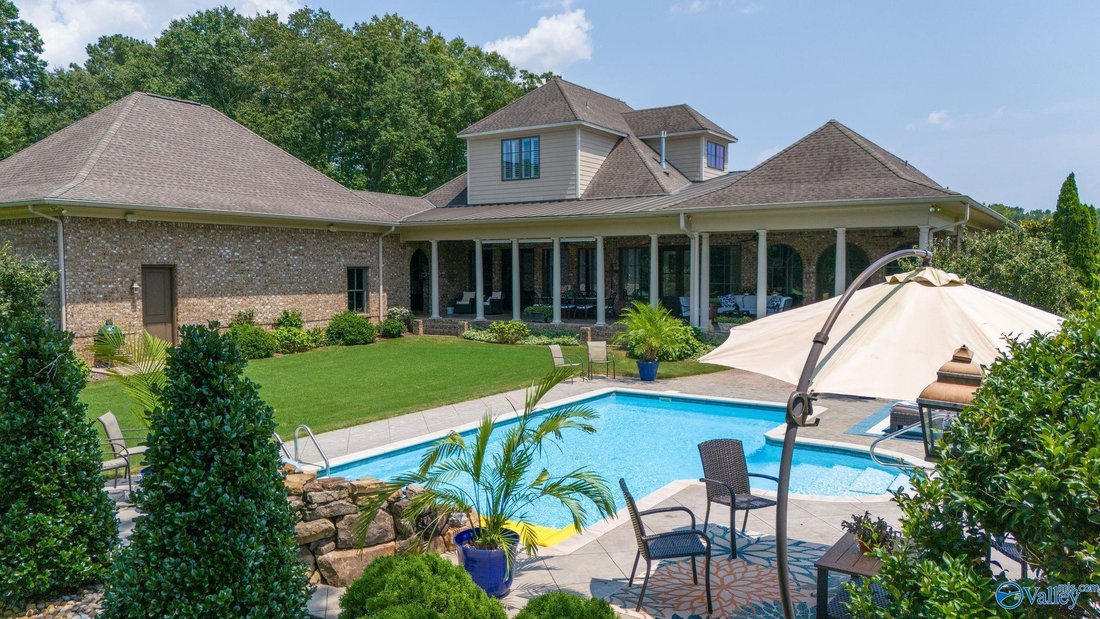 House in Gurley, Alabama, United States 5 - 17052002