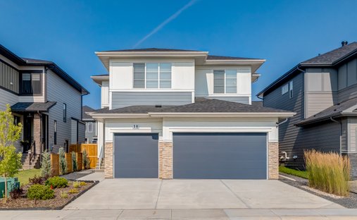 House in Chestermere, Alberta, Canada 1