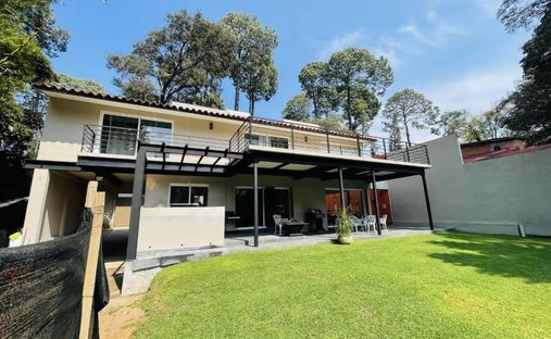 House in Valle de Bravo, State of Mexico, Mexico 1