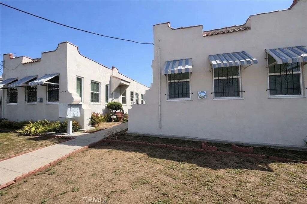 Los Angeles, California, United States 3 - 17668171