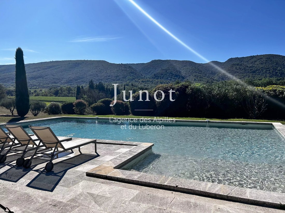 Country House in Ménerbes, Provence-Alpes-Côte d'Azur, France 1 - 18626962