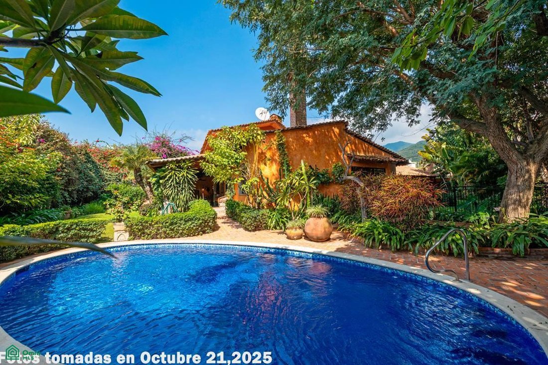 House in San Antonio Tlayacapan, Jalisco, Mexico 1 - 17087989