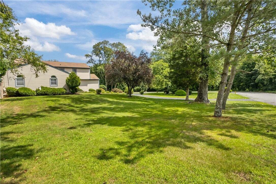 House in Cranston, Rhode Island, United States 3 - 18629040