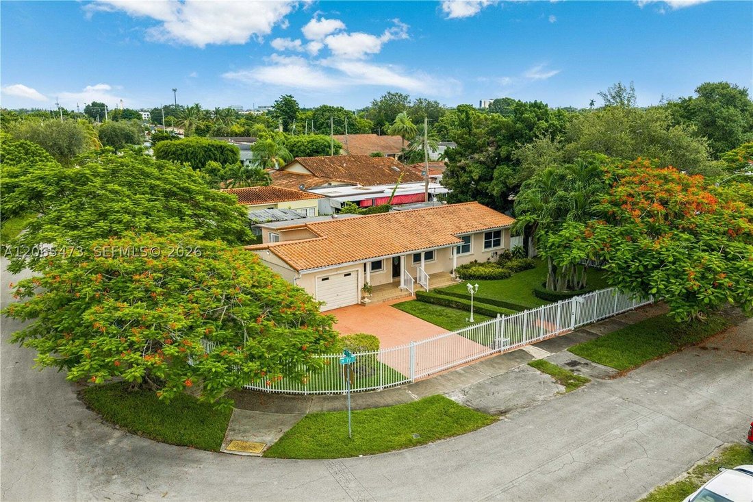House in Miami, Florida, United States 1 - 18628348