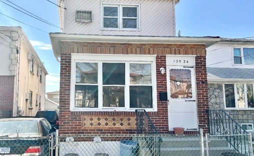 House in New York, New York, United States 1