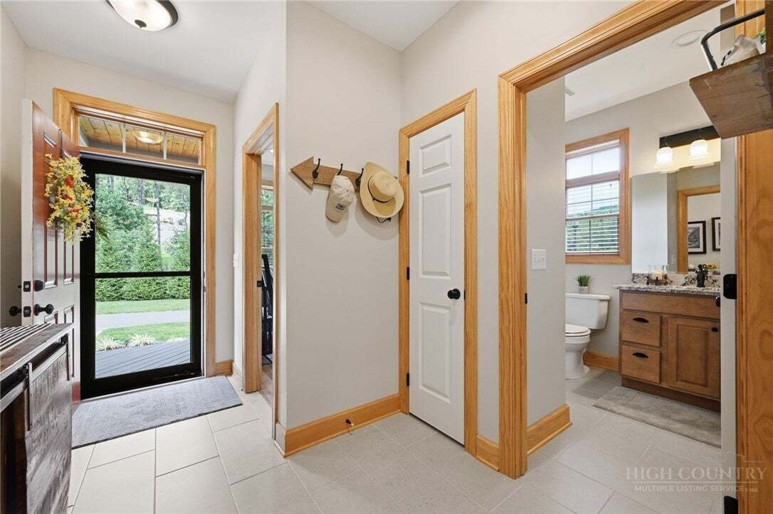 Townhouse in Fleetwood, North Carolina, United States 5 - 18628717