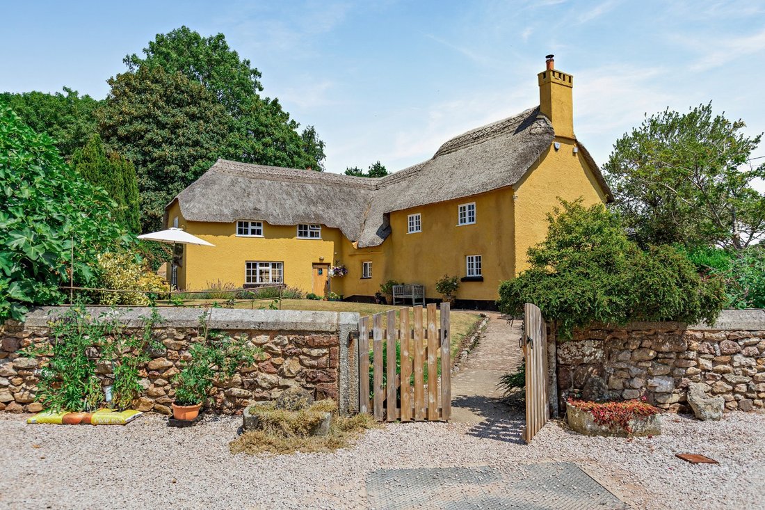 House in Mamhead, England 2 - 18626494