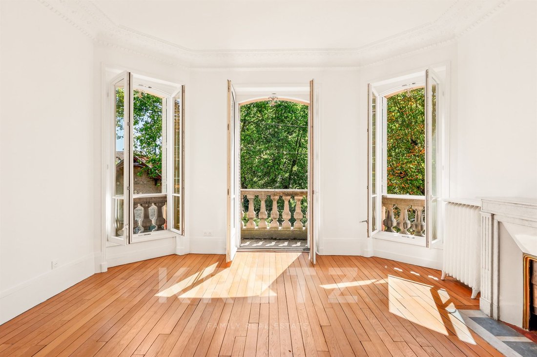 House in Chatou, Ile-de-France, France 3 - 18630304