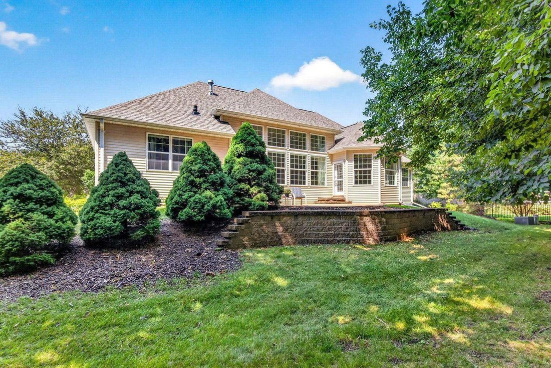 House in Neenah, Wisconsin, United States 2 - 18629059
