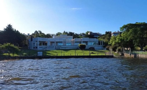 House in Villa Carlos Paz, Cordoba, Argentina 1