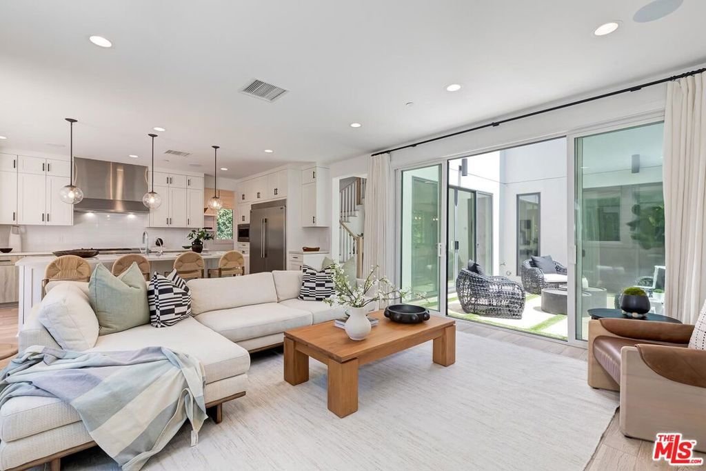 House in Los Angeles, California, United States 4 - 18629348