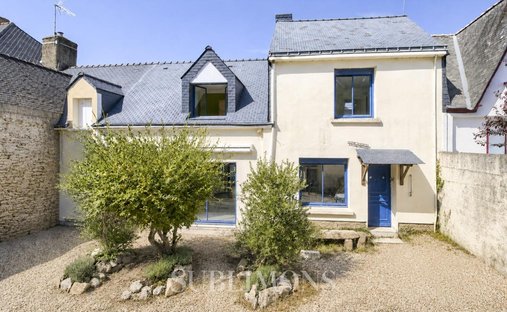 House in Saint-Gildas-de-Rhuys, Brittany, France 1