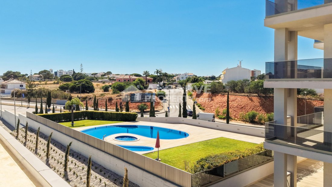 Apartment in Quarteira, Algarve, Portugal 1 - 17705757