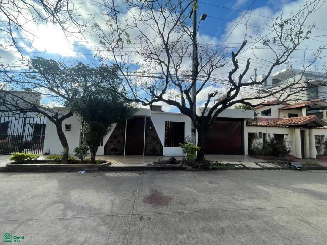 House in Cotoca, Santa Cruz Department, Bolivia 2 - 18596456