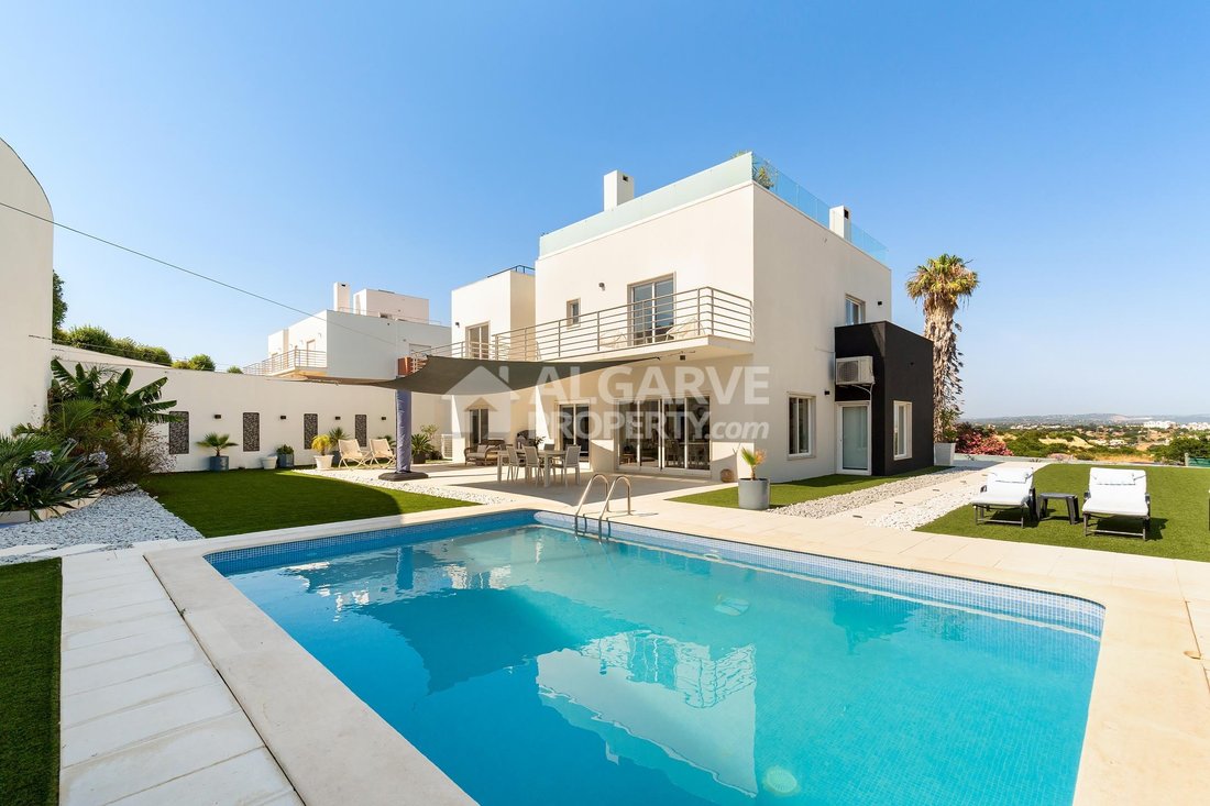 Villa in Olhos de Agua, Algarve, Portugal 1 - 18629933